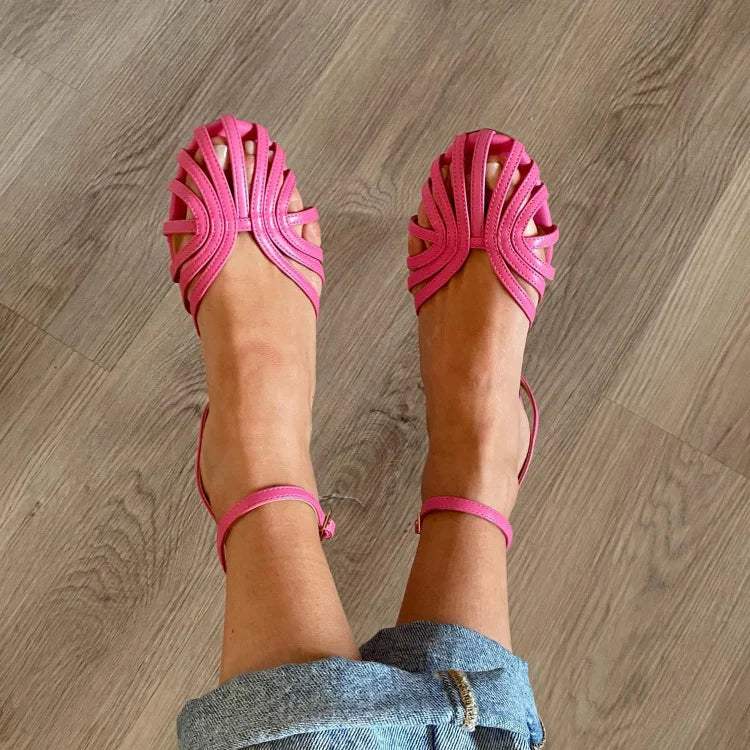 SOLE | Elegant woven flat sandals for a sophisticated look