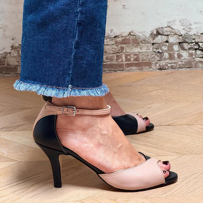 Leara™ | Elegant mid-heel pump with ankle strap for a refined style
