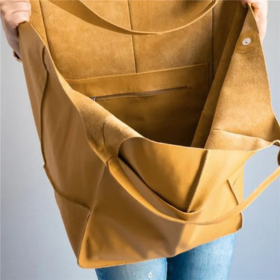 Laura's Timeless Charm | Vintage Leather Bag
