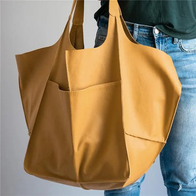 Laura's Timeless Charm | Vintage Leather Bag