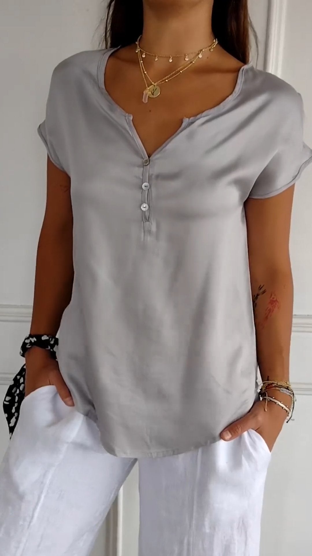 Sylvette - Minimalist Sleek Top