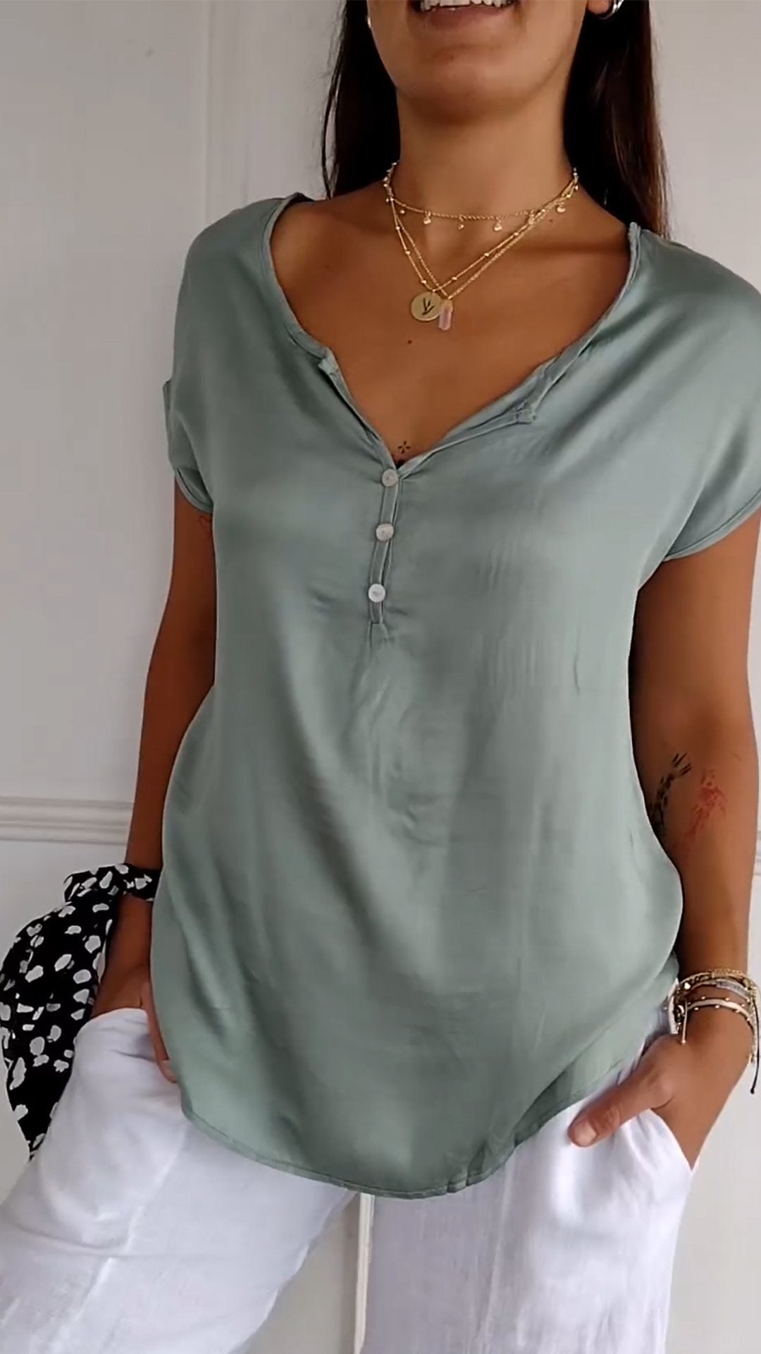 Sylvette - Minimalist Sleek Top